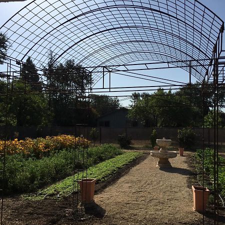 Napa Farmhouse Inn 세인트 헬레나 외부 사진